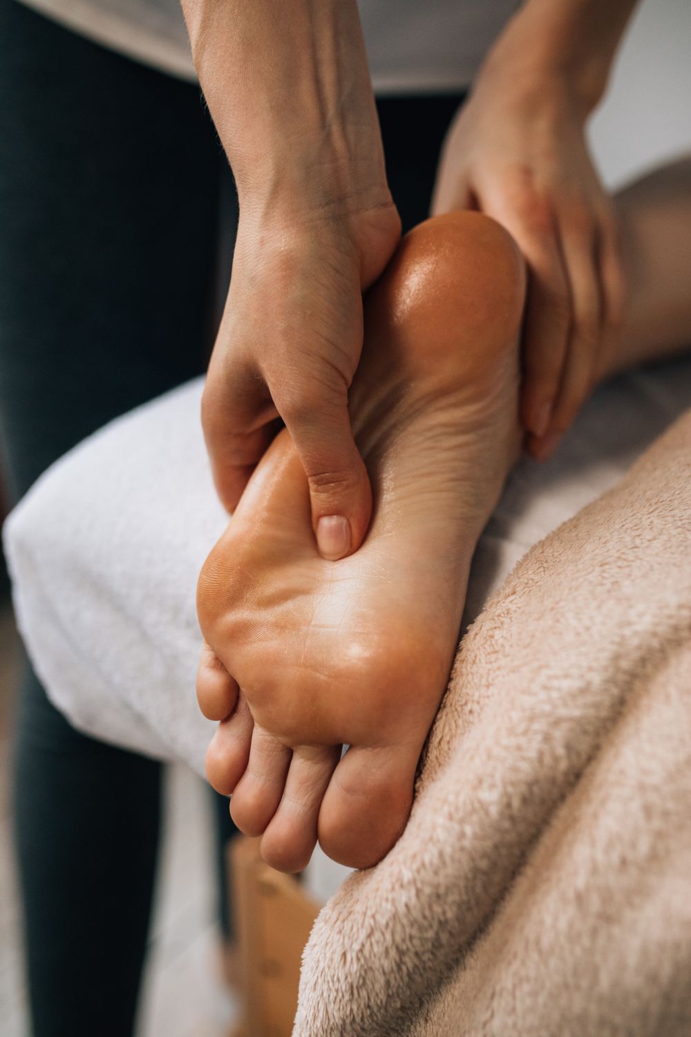Massagem e hidratação dos pés